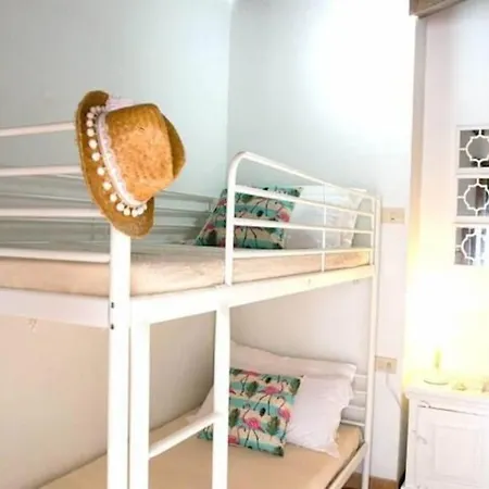 Jungle House Flamingo Holiday home *